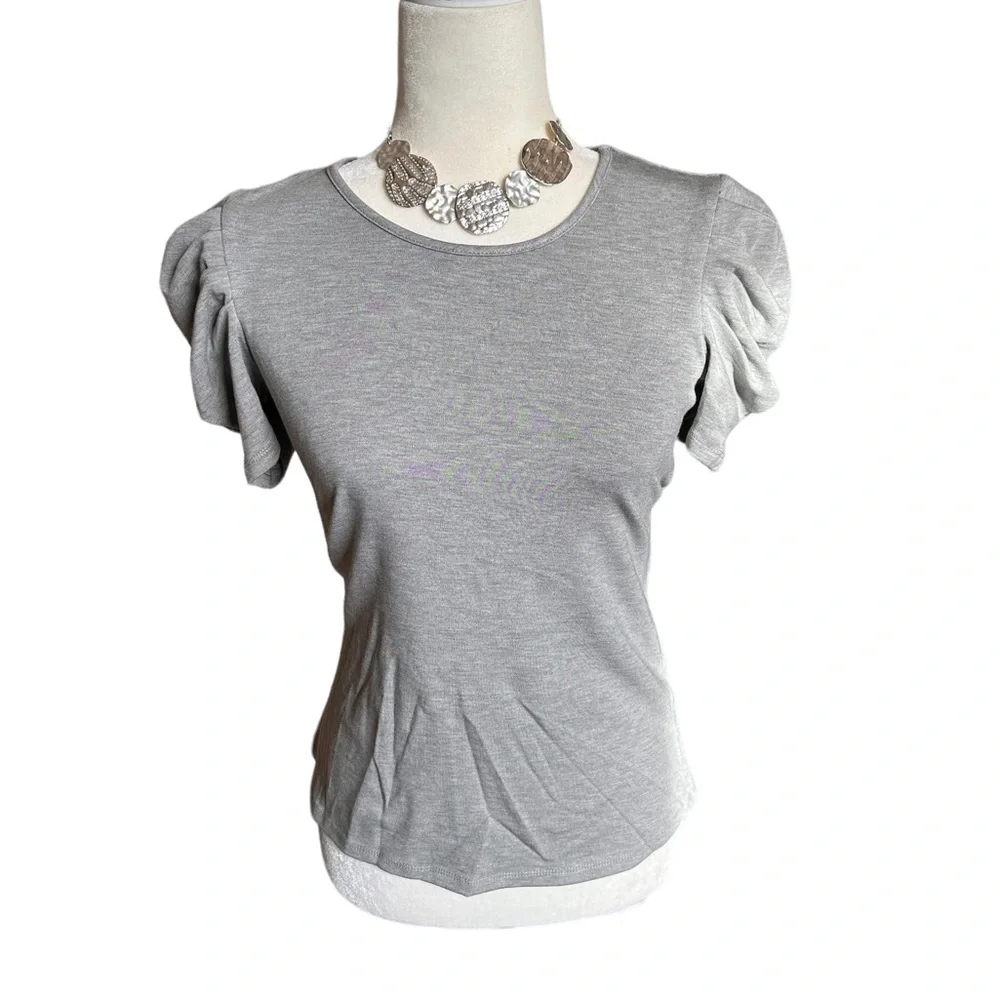 🇺🇸  BUNDLE ONLY - 5/$15 Philosophy Ruched Cap Sleeve Top, Grey NWT - Picture 4 of 6